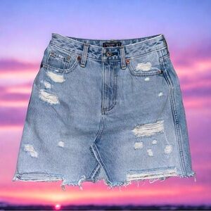 Abercrombie & Fitch Zoe Natural Rise Denim Mini Skirt- Light Wash- Size 24/00